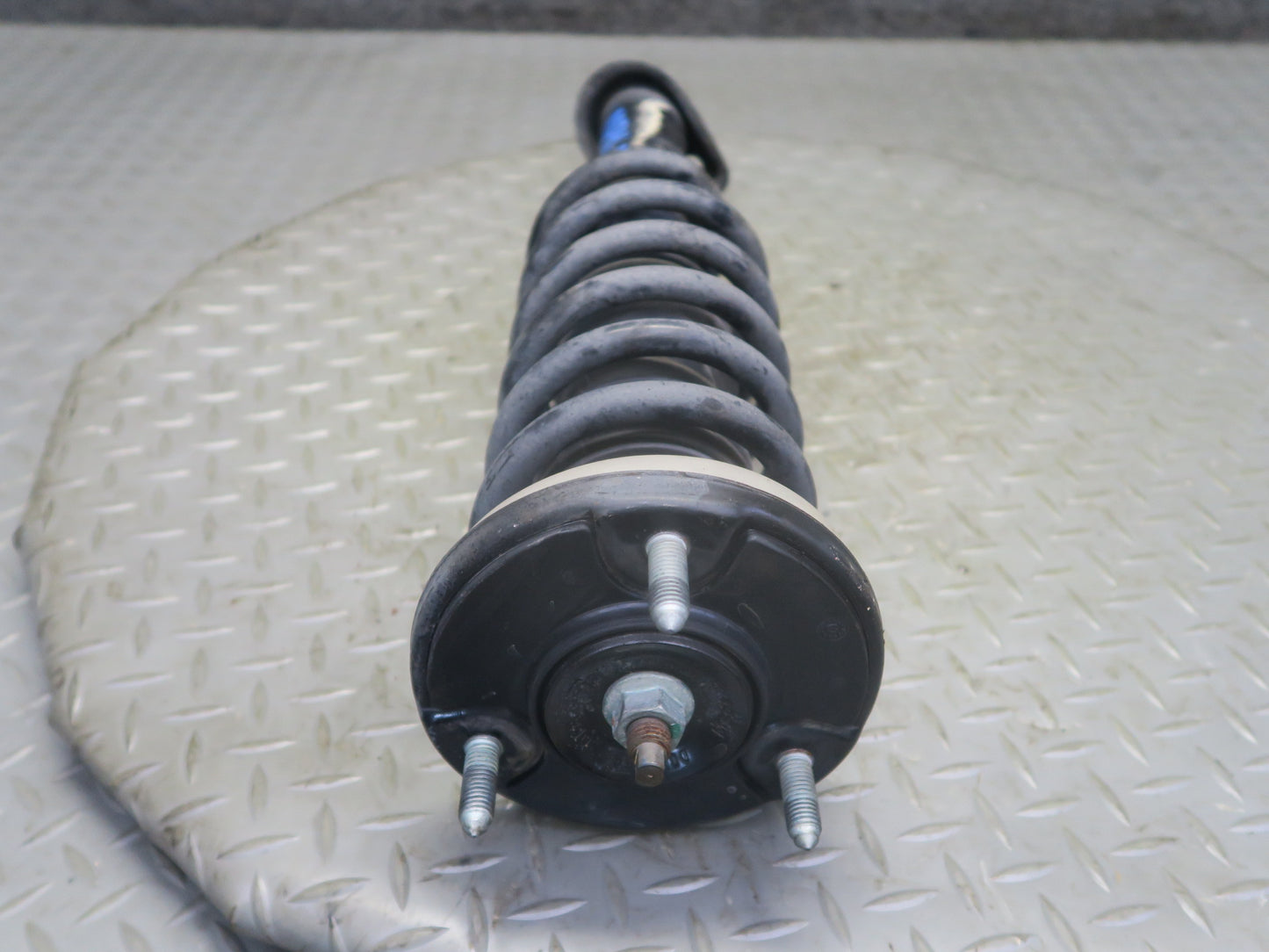 2002-2005 Porsche 911 996 Convertible AWD M/T Rear Strut Shock Absorber Set of 2