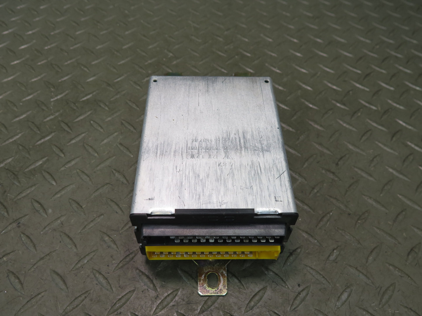 1984-1991 Porsche 928 S4 Central Locking Control Module Indicator Unit