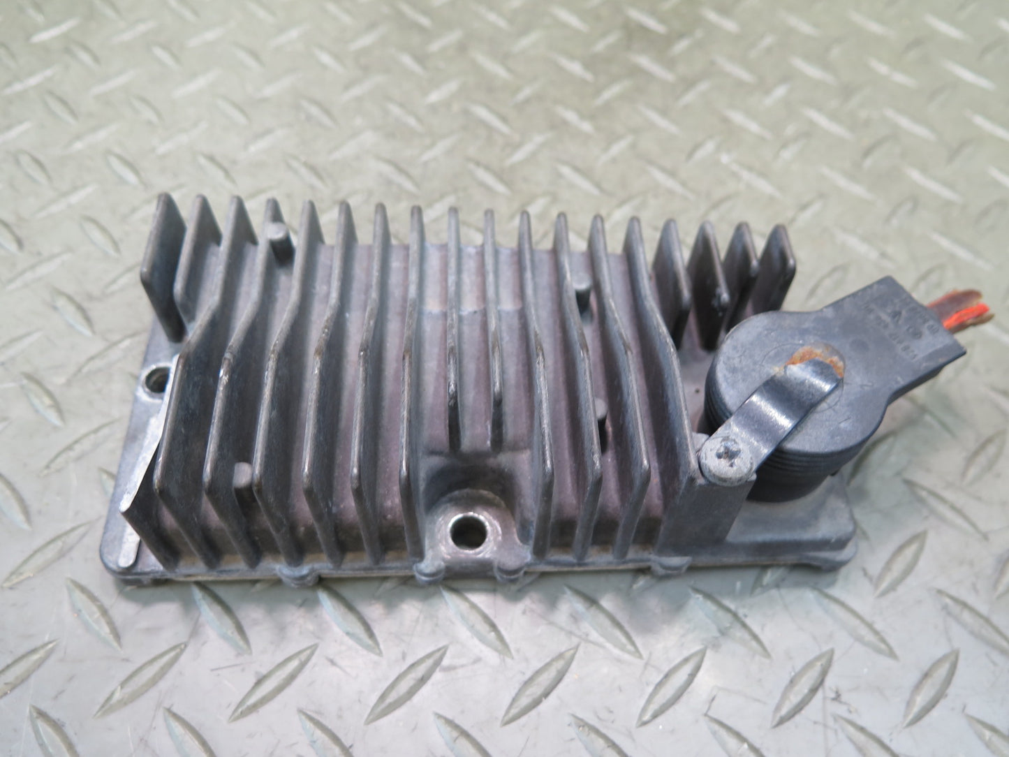 1987-1991 Porsche 928 S4 Radiator Cooling Fan Output Amplifier 92861842100