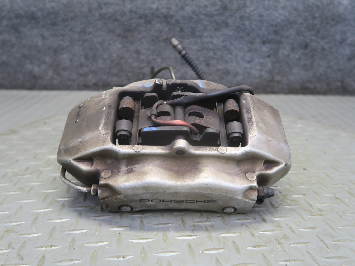 00-05 Porsche 911 996 Carrera 4 AWD Front Left Right Brembo Brake Caliper Set