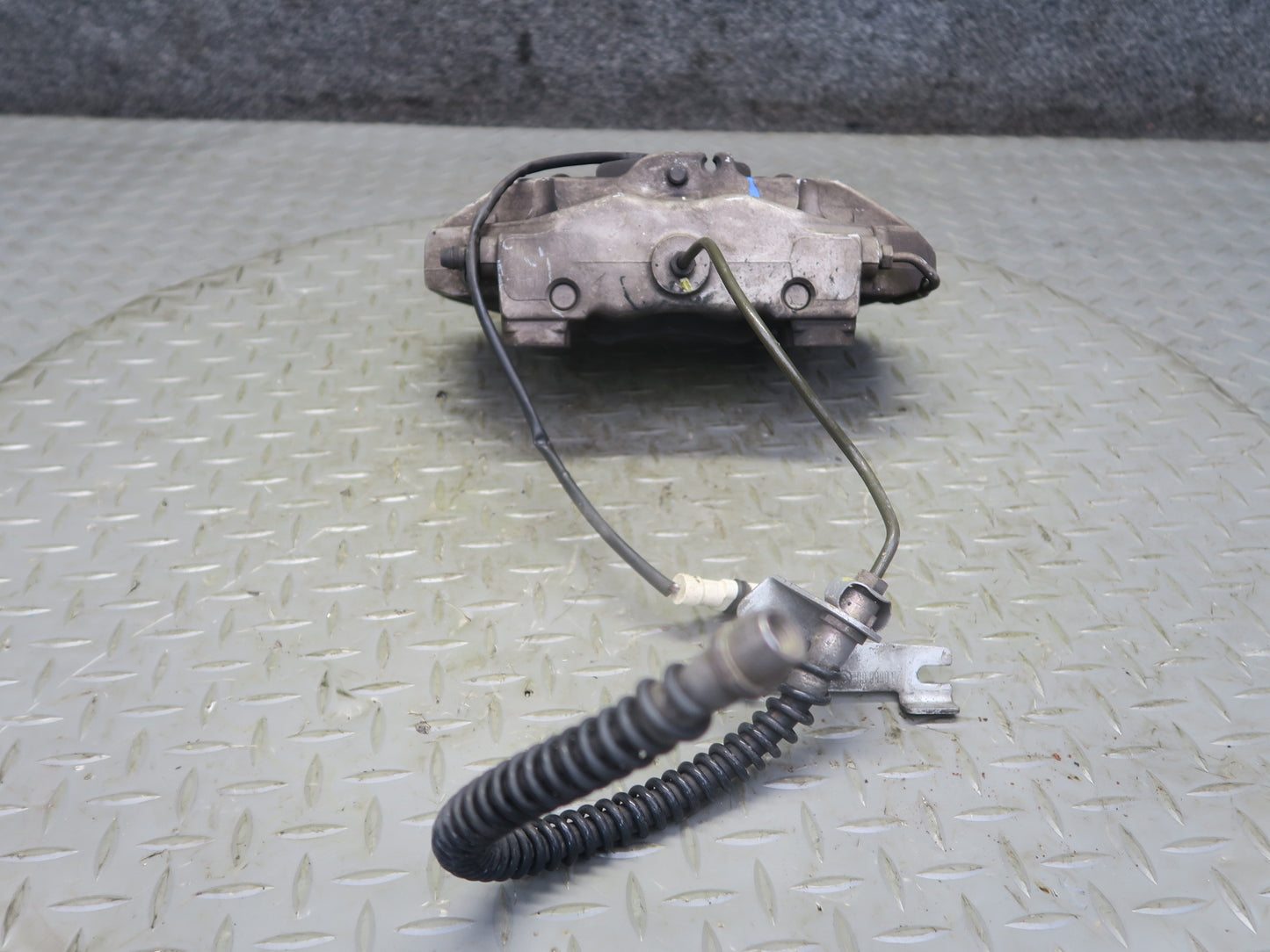 00-05 Porsche 911 996 Carrera 4 AWD Front Left Right Brembo Brake Caliper Set