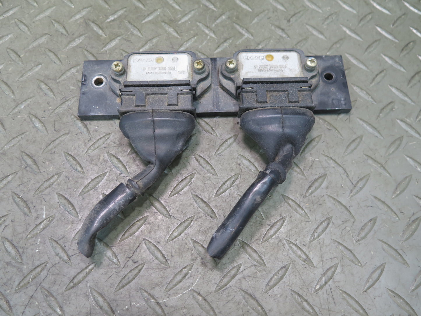 1987-1991 Porsche 928 S4 Engine Ignition Control Module Pair Assembly Bosch