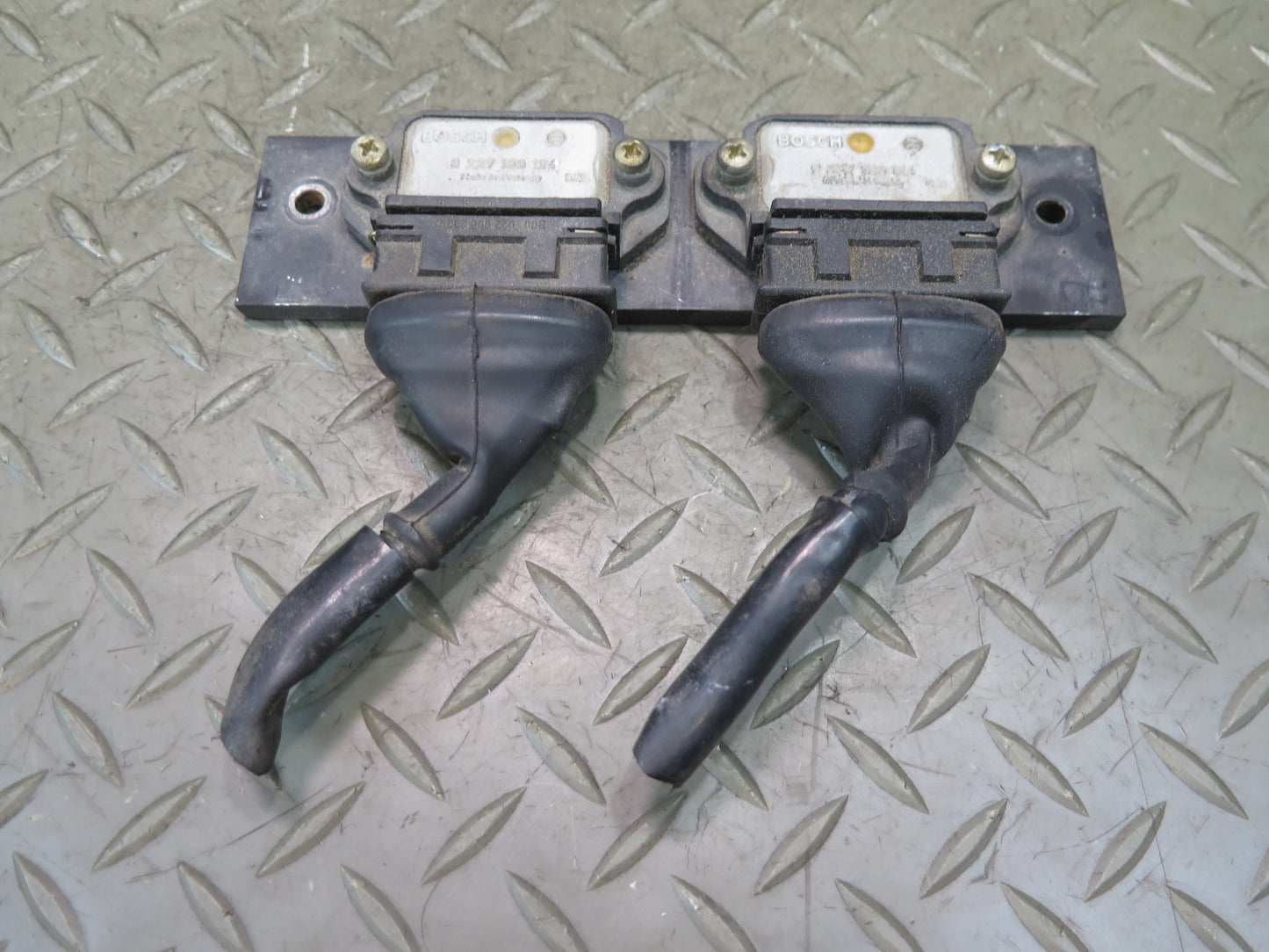 1987-1991 Porsche 928 S4 Engine Ignition Control Module Pair Assembly Bosch