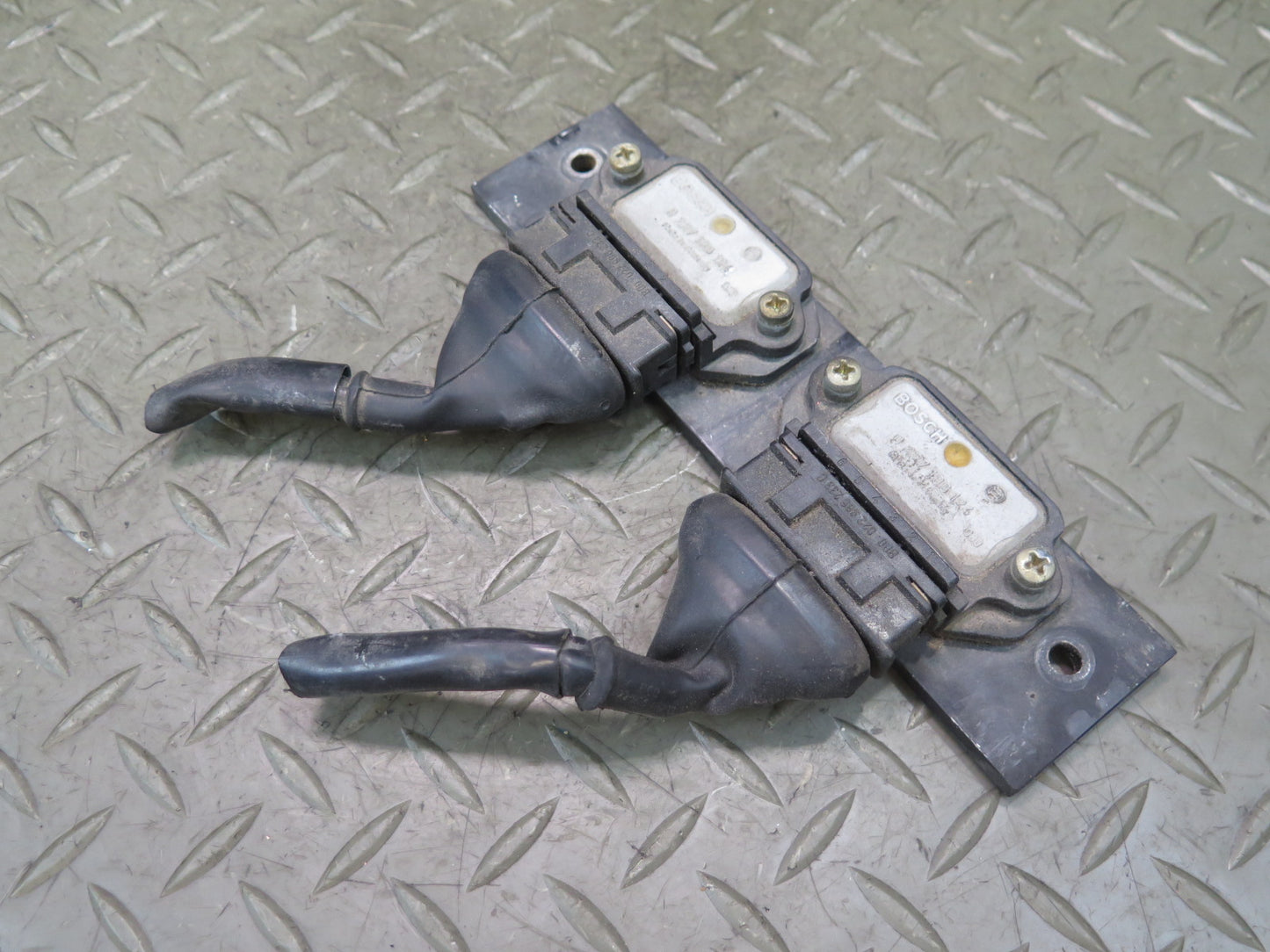 1987-1991 Porsche 928 S4 Engine Ignition Control Module Pair Assembly Bosch