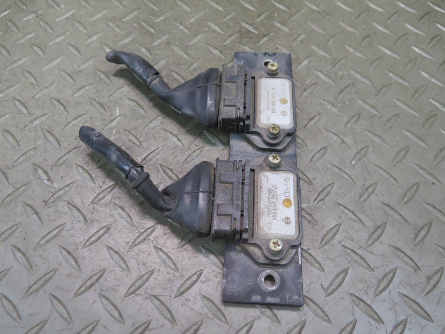1987-1991 Porsche 928 S4 Engine Ignition Control Module Pair Assembly Bosch