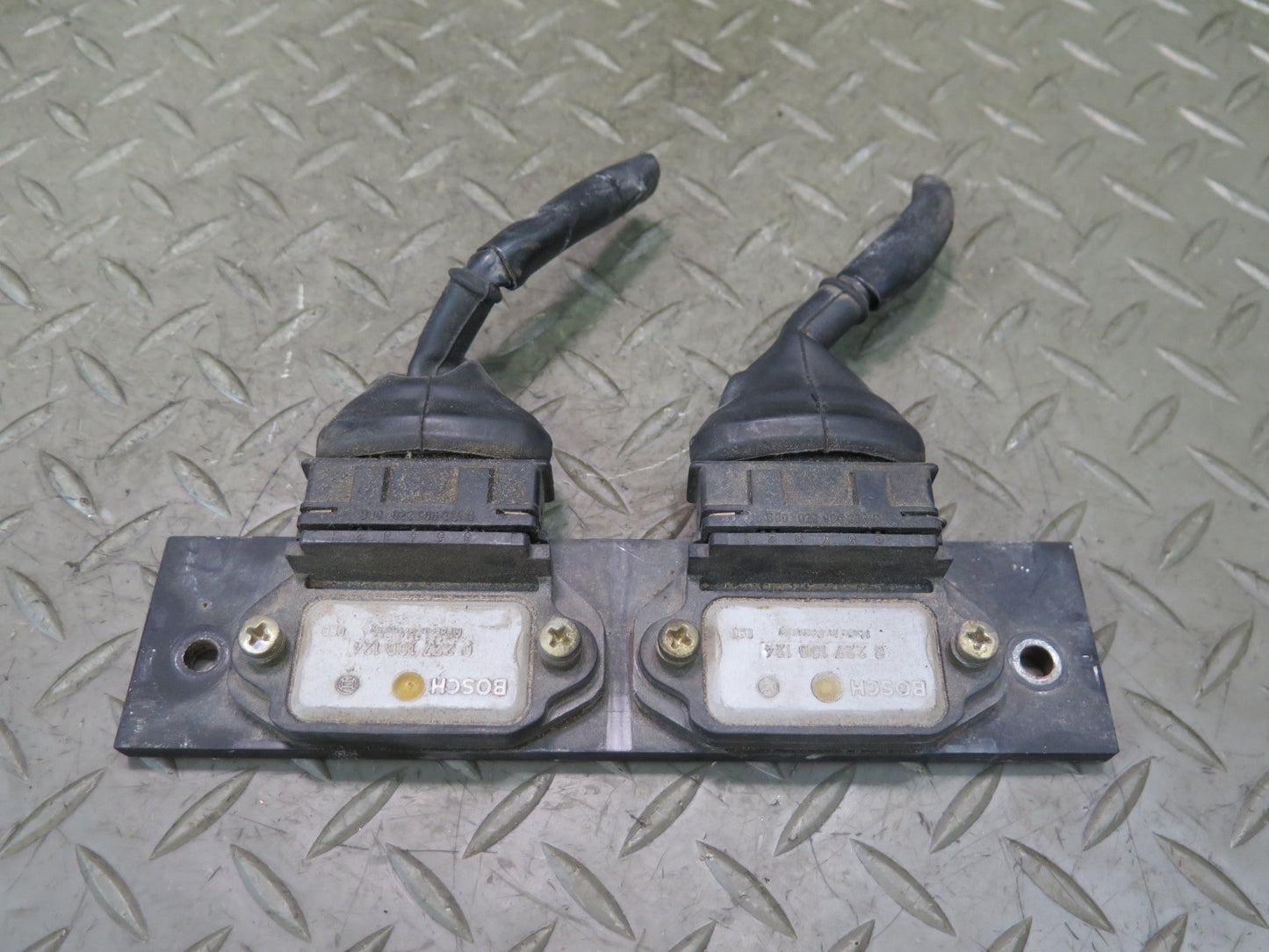 1987-1991 Porsche 928 S4 Engine Ignition Control Module Pair Assembly Bosch