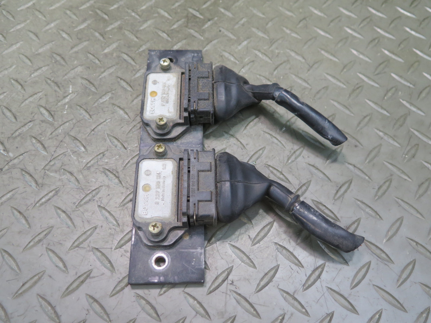 1987-1991 Porsche 928 S4 Engine Ignition Control Module Pair Assembly Bosch