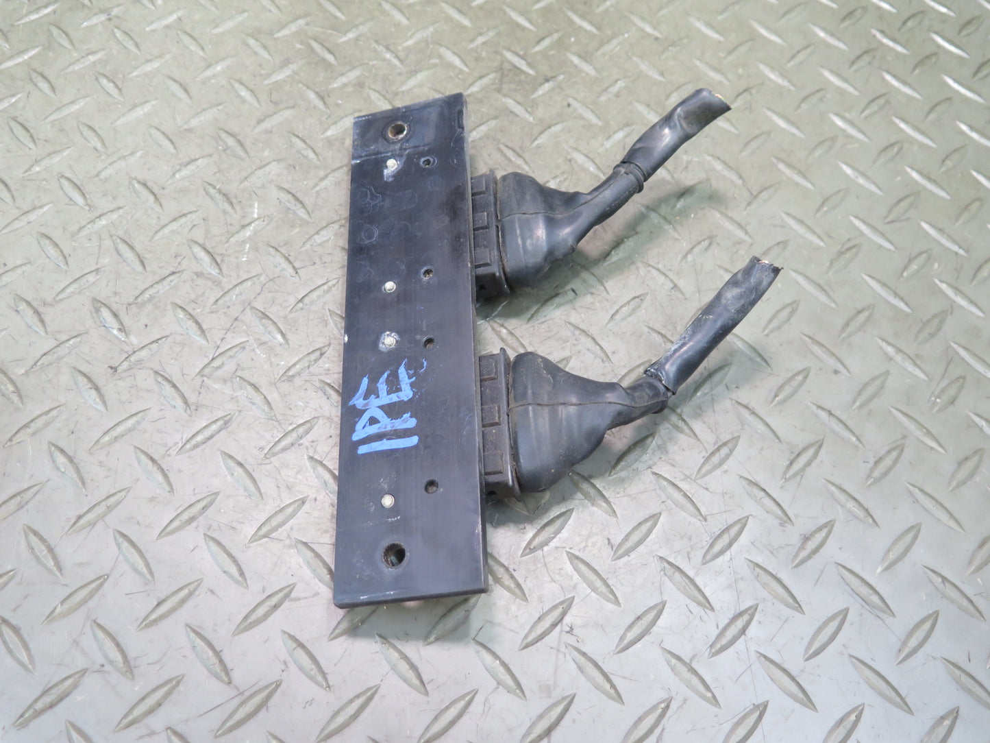 1987-1991 Porsche 928 S4 Engine Ignition Control Module Pair Assembly Bosch
