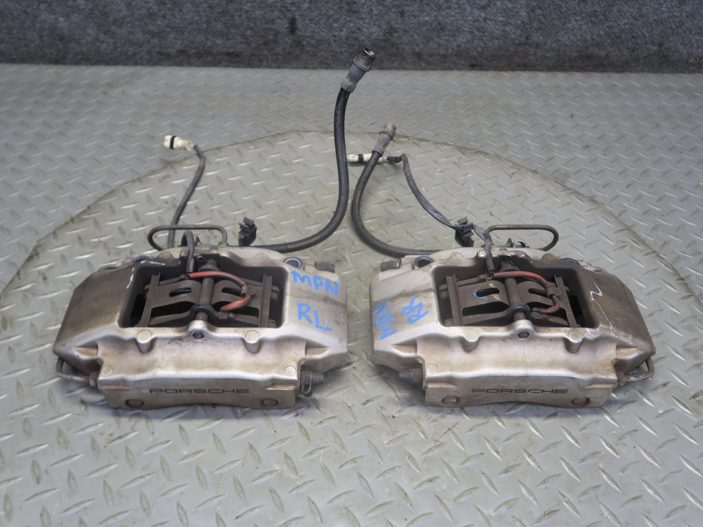 00-05 Porsche 911 996 Carrera 4 AWD Rear Left Right Brembo Brake Caliper Set