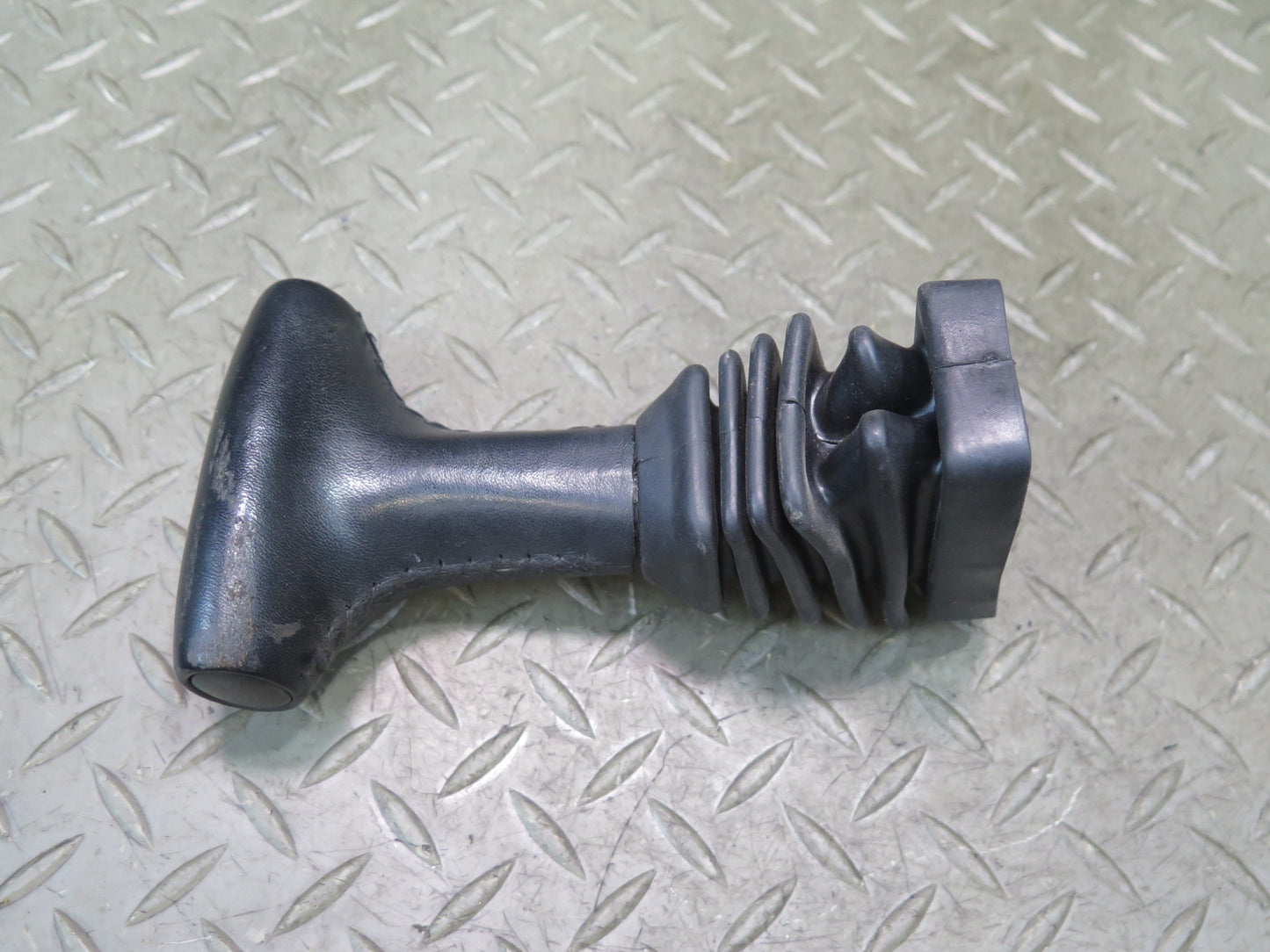 1987-1991 Porsche 928 S4 Automatic Transmission Shifter Shift Knob Rubber Boot