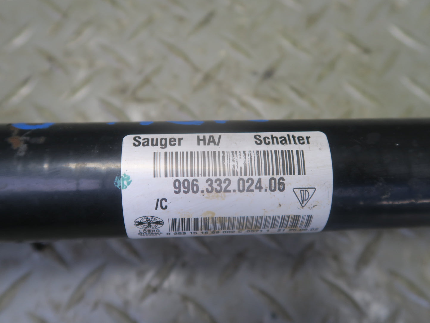 1999-2005 Porsche 911 996 Rear Left or Right Suspension Axle Shaft  99633202406