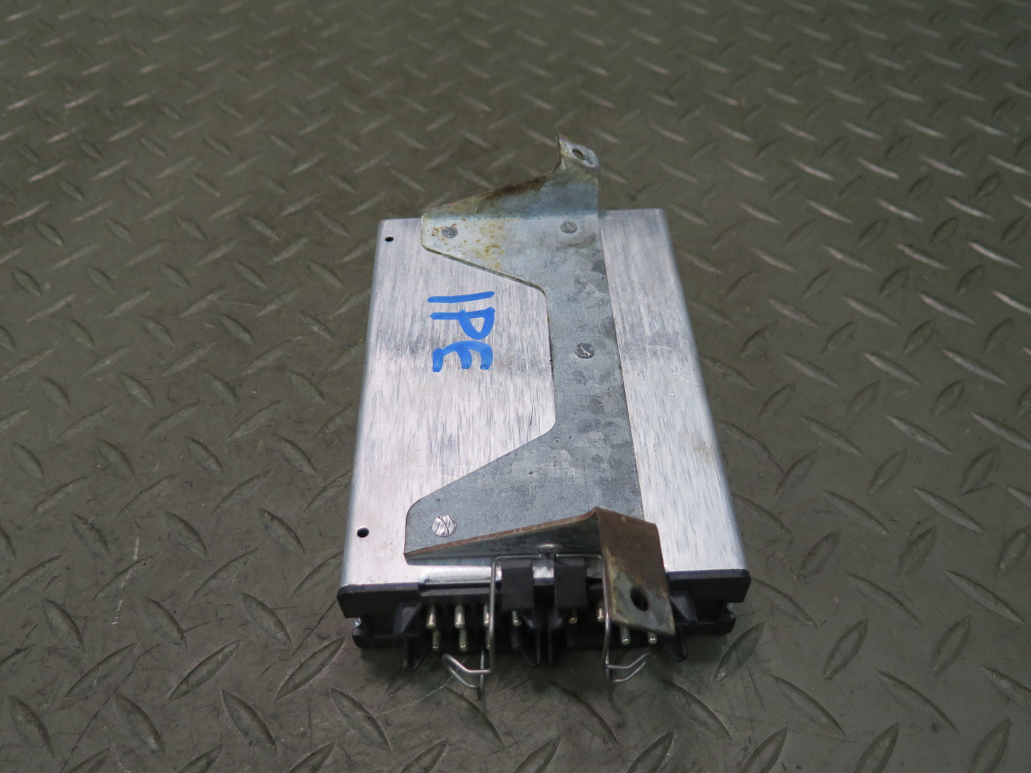 1987-1991 Porsche 928 S4 Radiator Cooling Fan Module Relay 92861841800