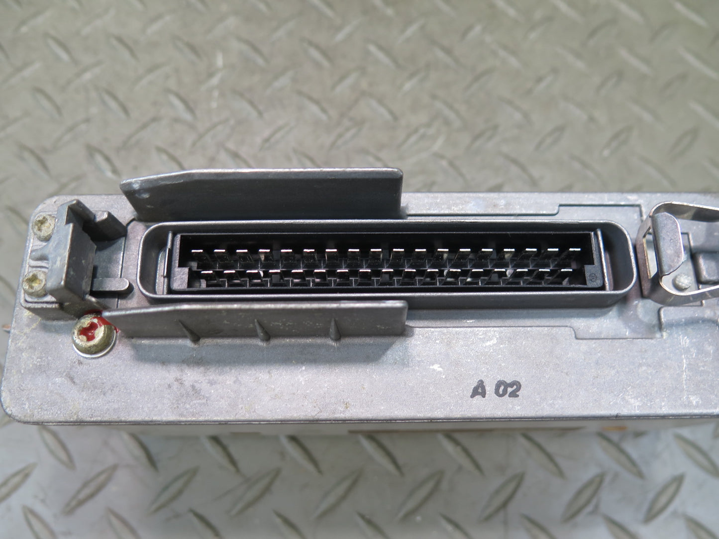 1986-1987 Porsche 928 S4 ABS Anti Lock Brake System Control Module Unit