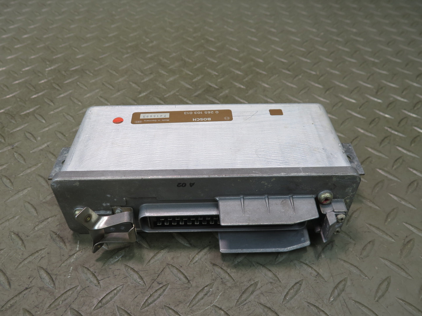 1986-1987 Porsche 928 S4 ABS Anti Lock Brake System Control Module Unit