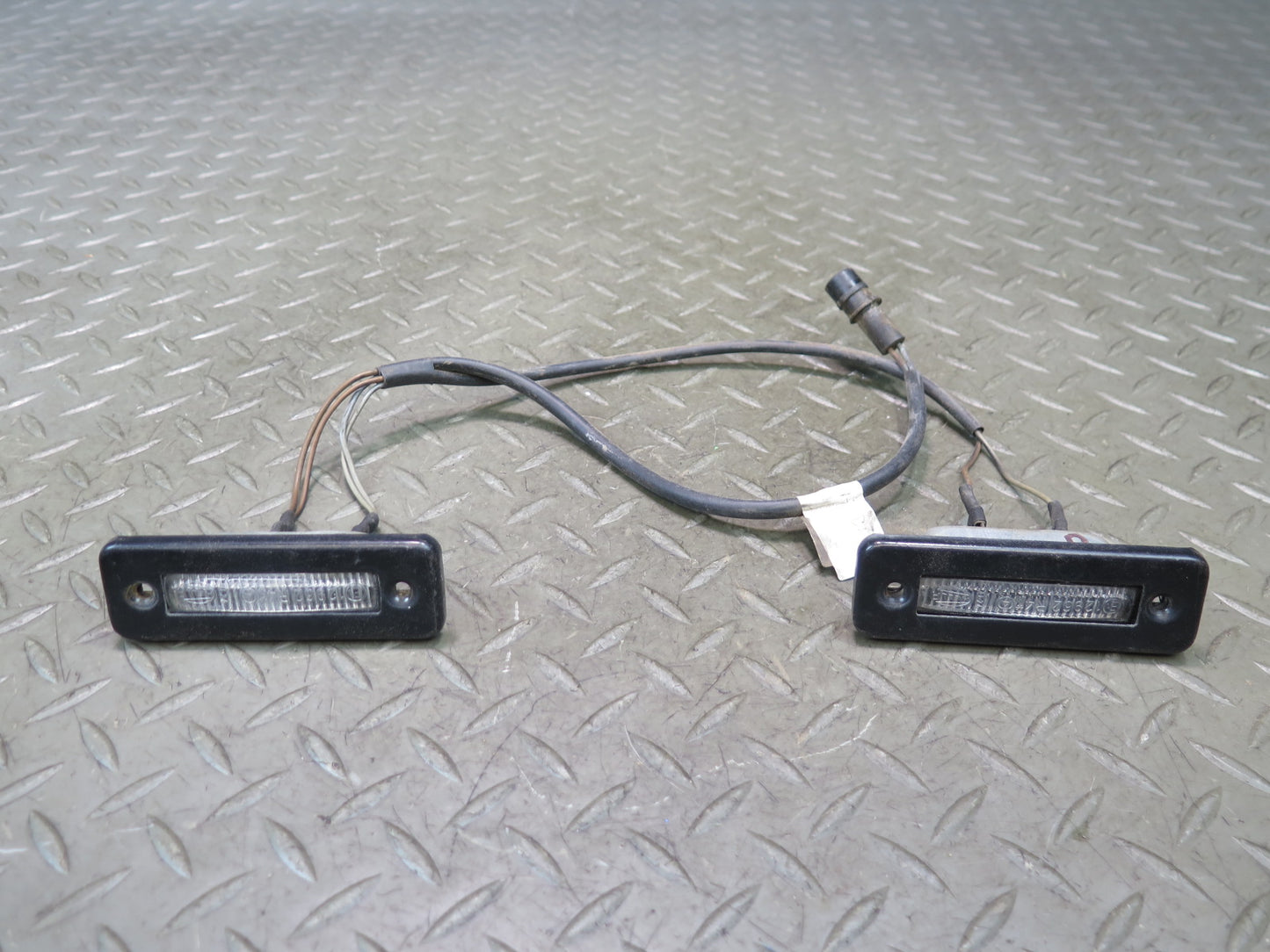 1987-1991 Porsche 928 S4 Rear Left & Right License Plate Light Lamp Set of 2