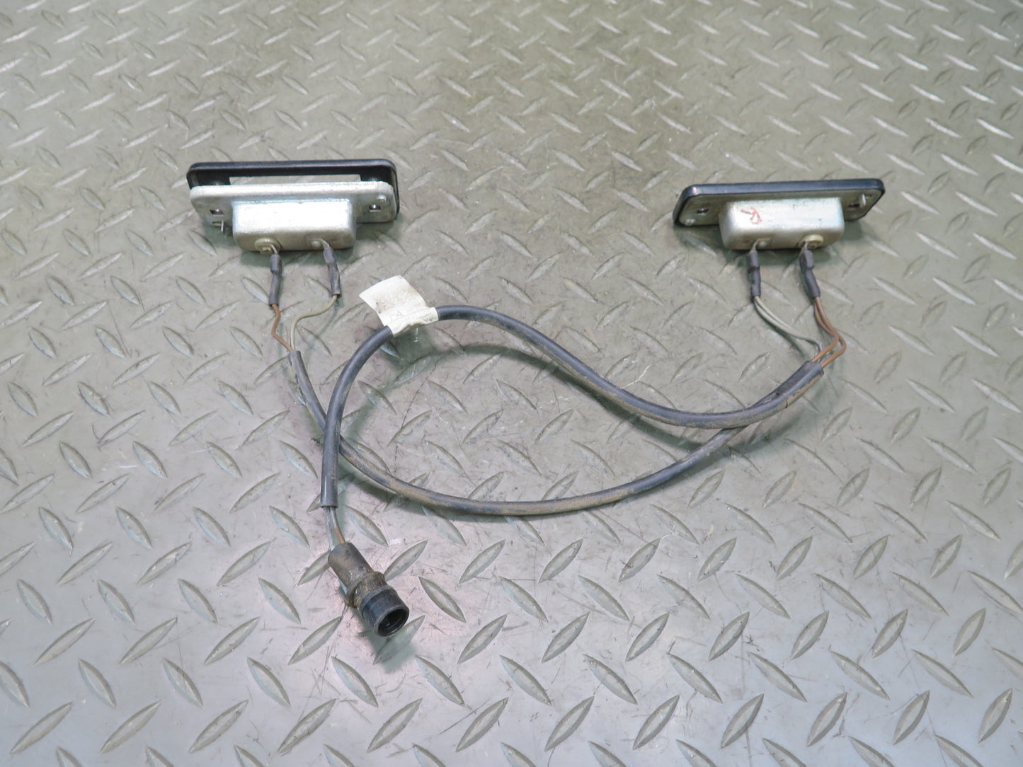 1987-1991 Porsche 928 S4 Rear Left & Right License Plate Light Lamp Set of 2