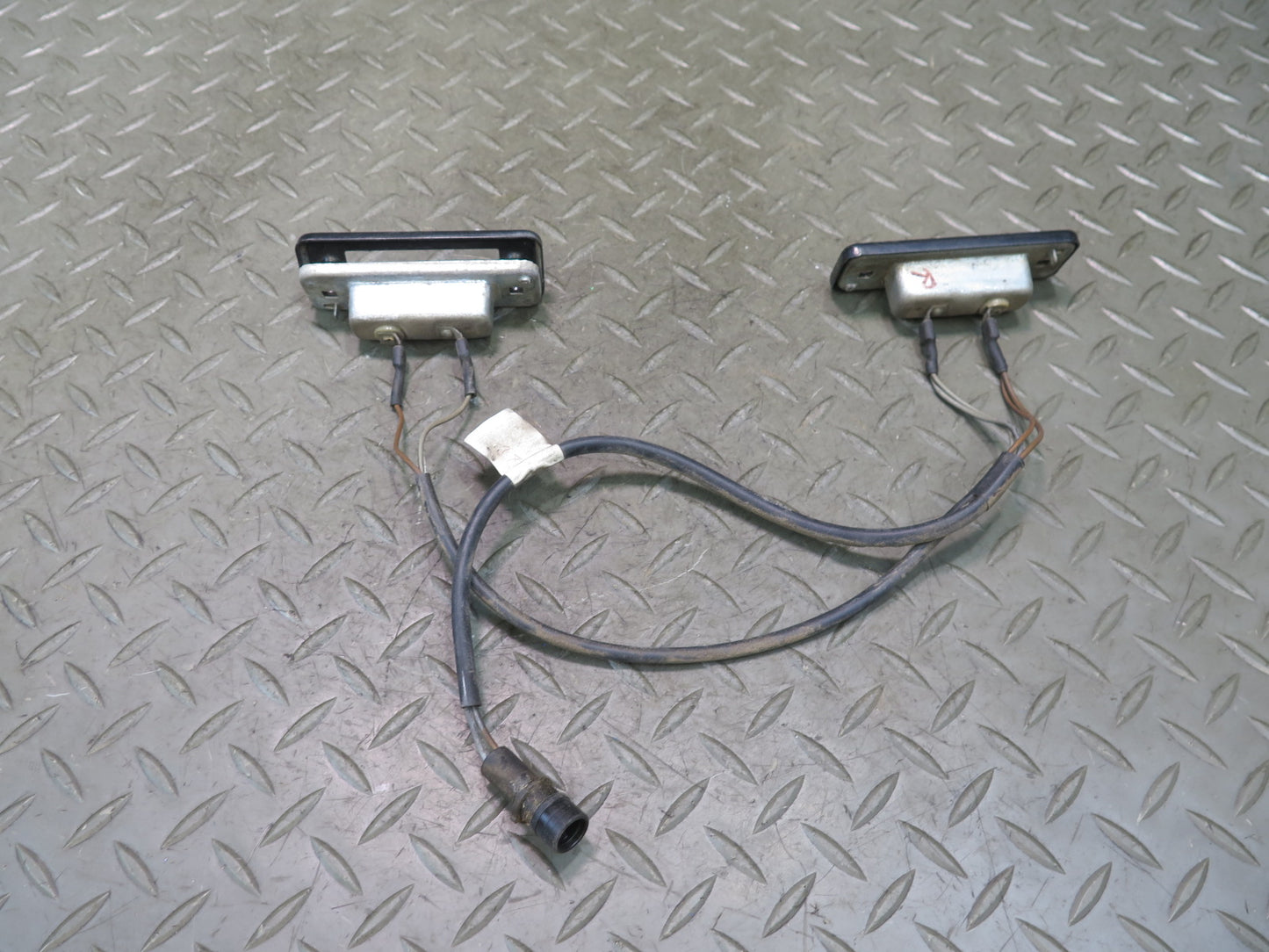 1987-1991 Porsche 928 S4 Rear Left & Right License Plate Light Lamp Set of 2