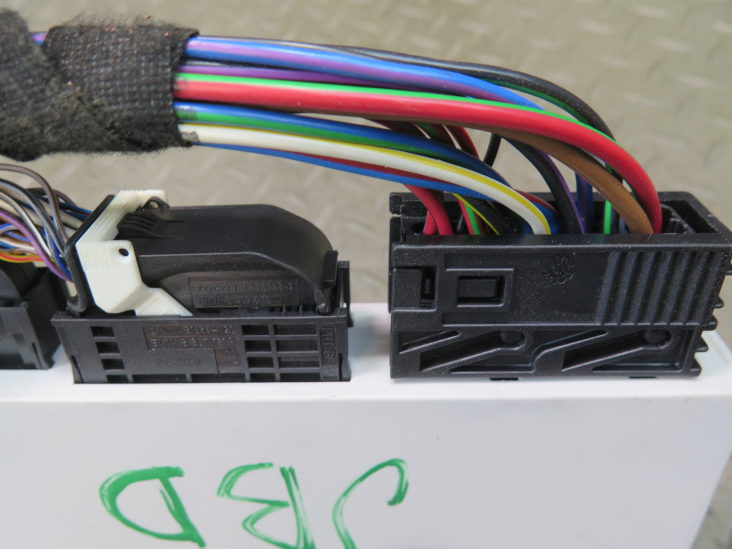 01-06 BMW E46 330ci BCM Body Control Module Unit 6932391 OEM