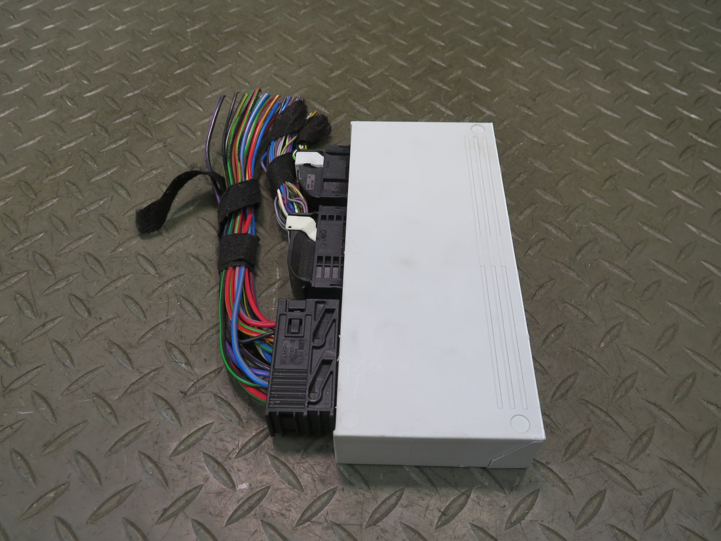 01-06 BMW E46 330ci BCM Body Control Module Unit 6932391 OEM