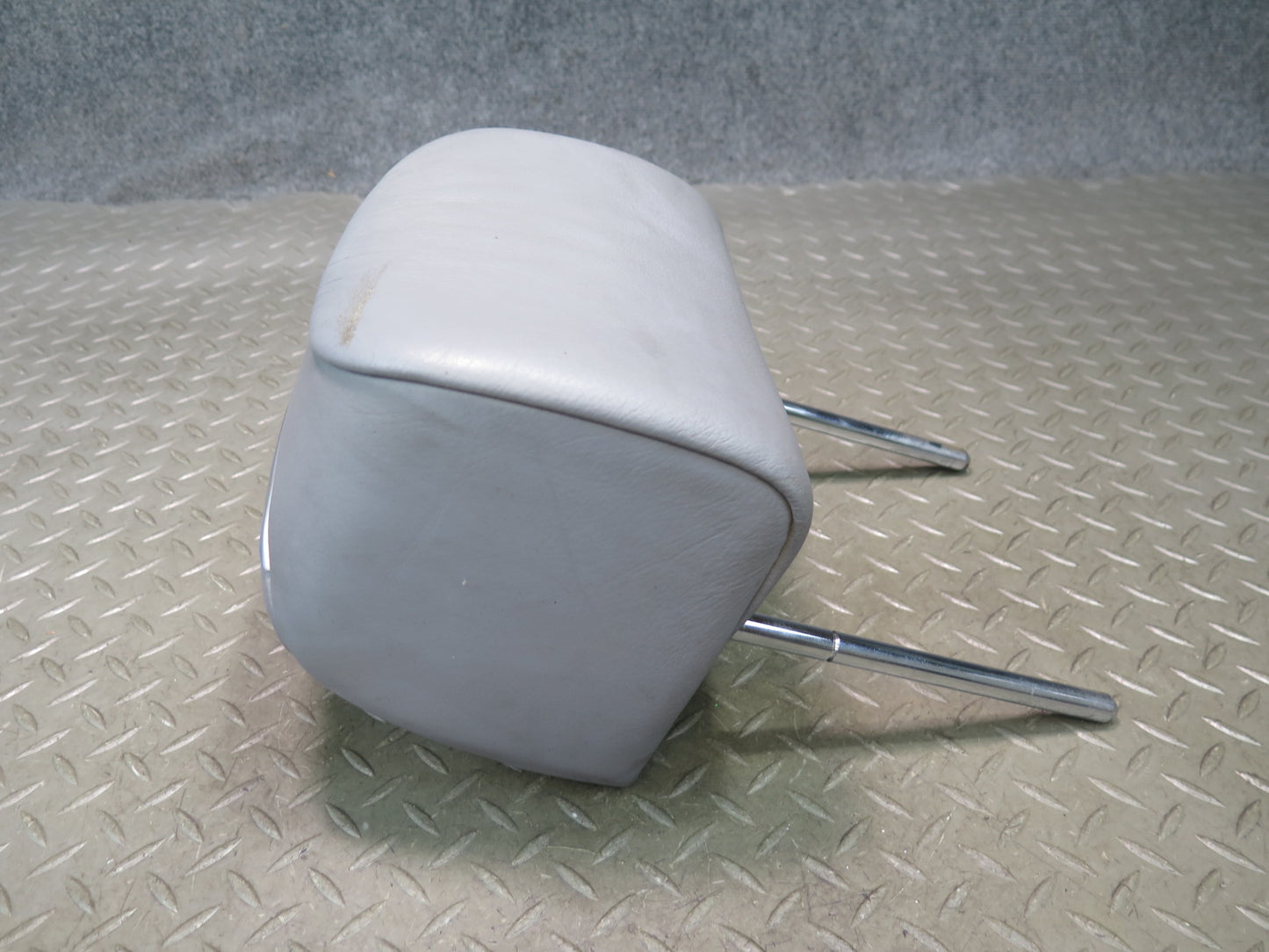 01-06 BMW E46 330CI Convertible Rear Left & Right Leather Headrest Gray OEM