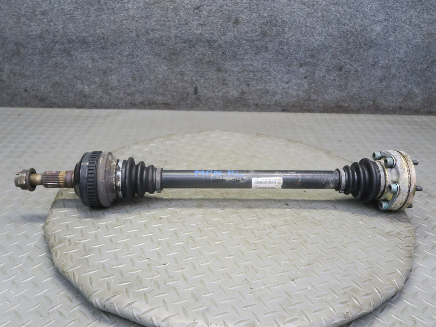 1999-2005 Porsche 911 996 Rear Left or Right Suspension Axle Shaft  99633202406