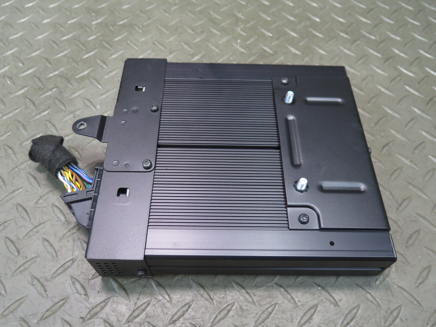 01-06 BMW E46 330ci Convert Harman Kardon Hi-fi Audio Amplifier AMP 8380068 OEM