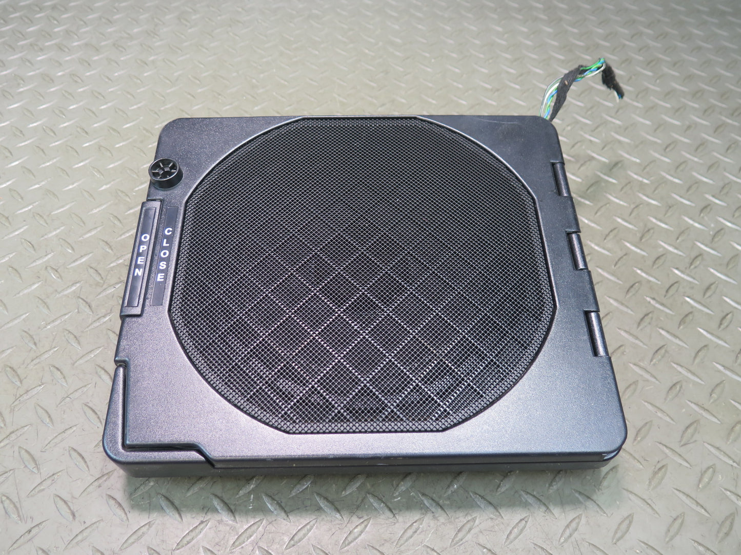 01-06 BMW E46 330ci Convertible Rear Subwoofer Speaker w Cover Black OEM