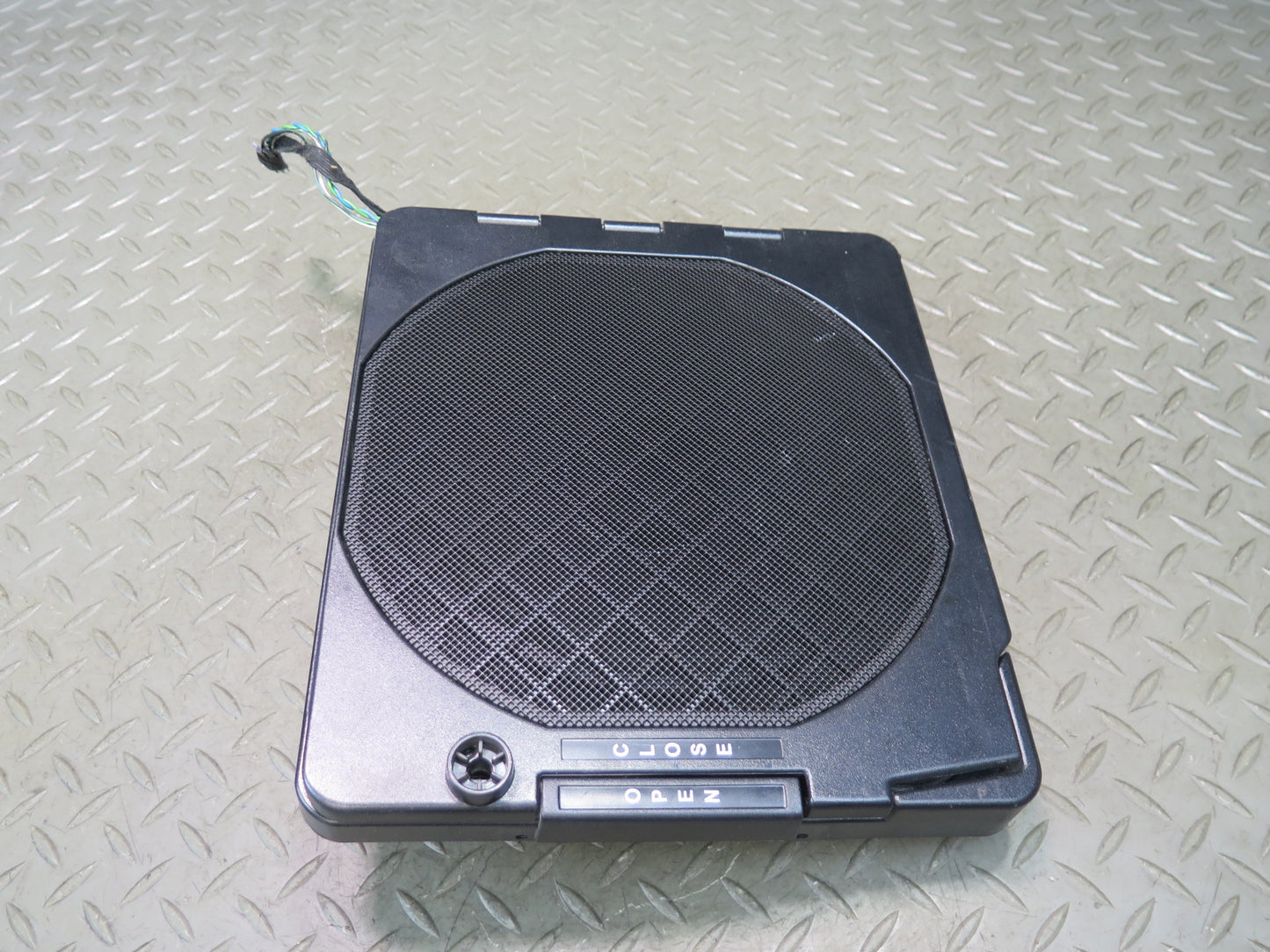01-06 BMW E46 330ci Convertible Rear Subwoofer Speaker w Cover Black OEM