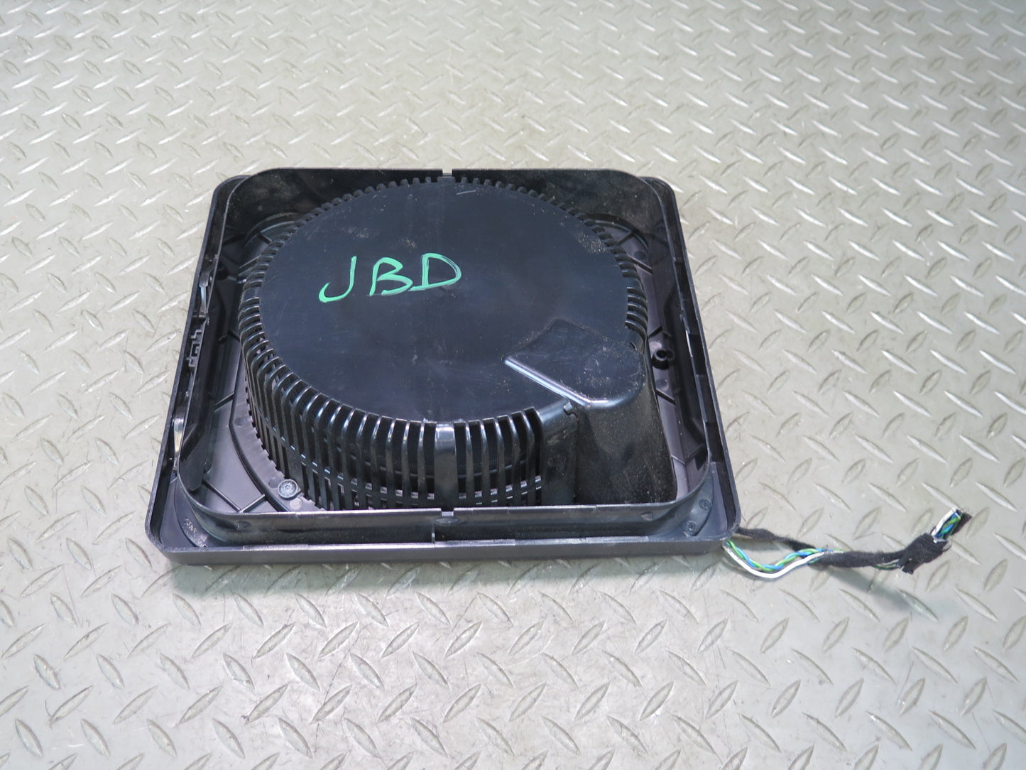 01-06 BMW E46 330ci Convertible Rear Subwoofer Speaker w Cover Black OEM