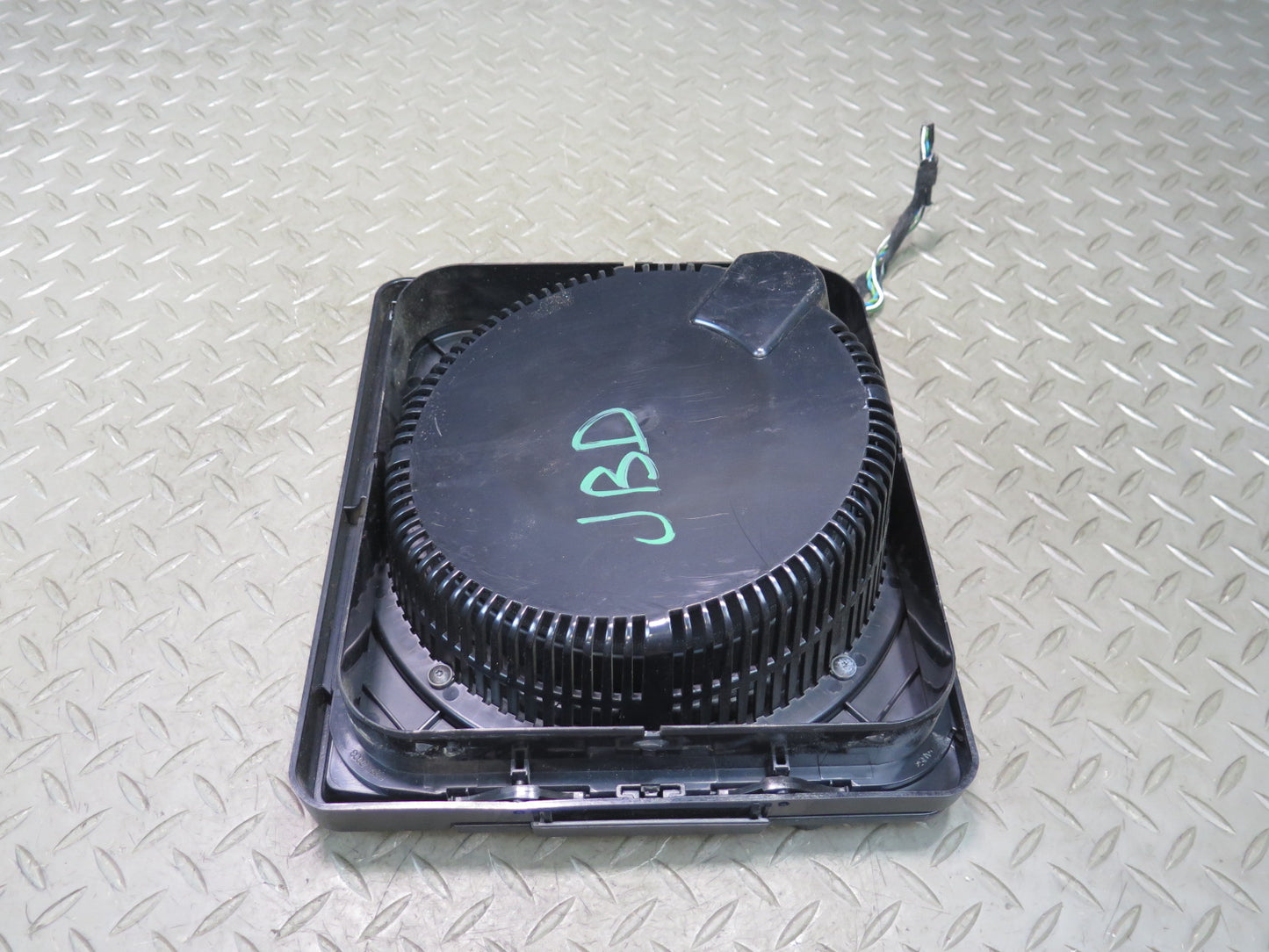 01-06 BMW E46 330ci Convertible Rear Subwoofer Speaker w Cover Black OEM