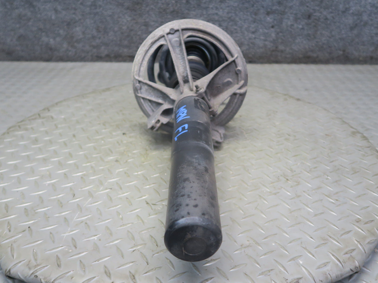 02-05 Porsche 911 996 Convertible AWD M/T Front Strut Shock Absorber Set of 2