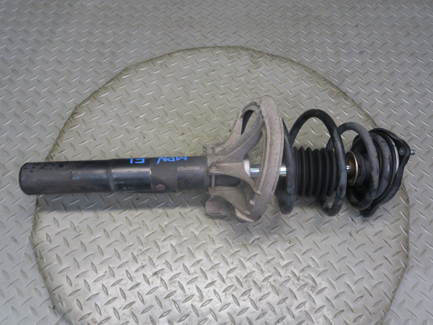 02-05 Porsche 911 996 Convertible AWD M/T Front Strut Shock Absorber Set of 2