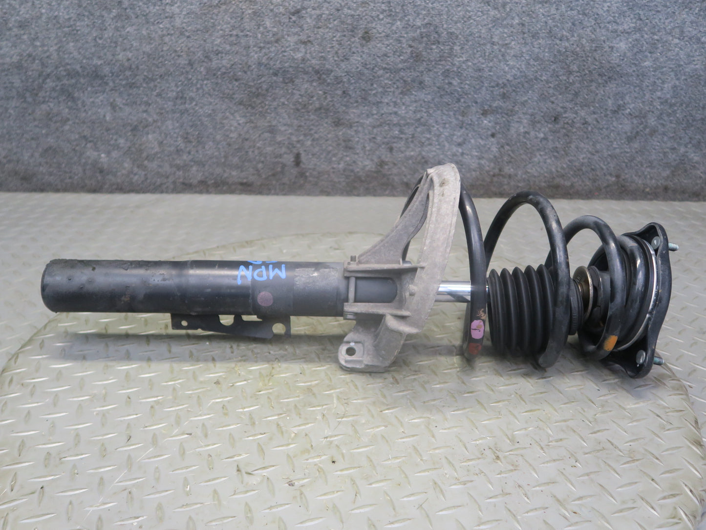 02-05 Porsche 911 996 Convertible AWD M/T Front Strut Shock Absorber Set of 2