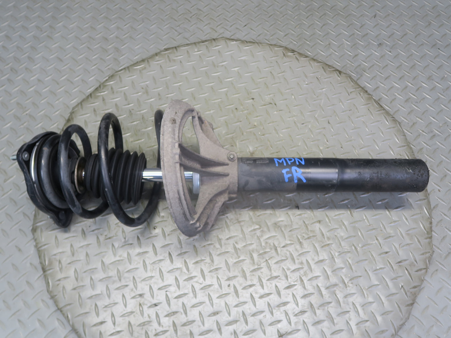 02-05 Porsche 911 996 Convertible AWD M/T Front Strut Shock Absorber Set of 2