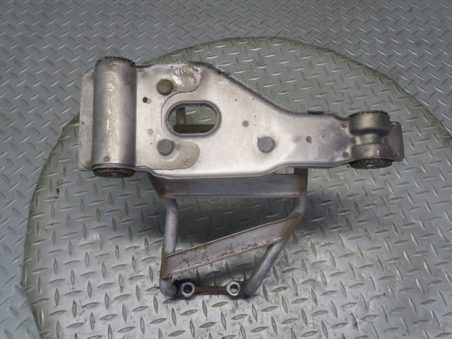 2002-2005 Porsche 911 Carrera 996 Right Side Muffler Support Bracket