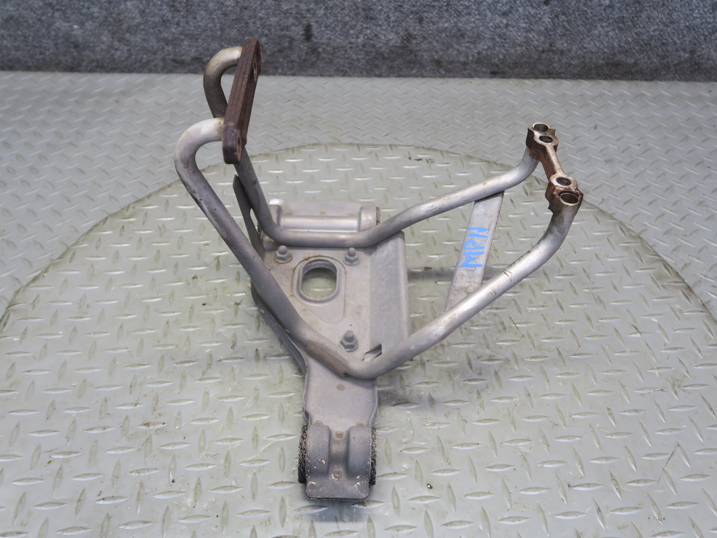 2002-2005 Porsche 911 Carrera 996 Right Side Muffler Support Bracket