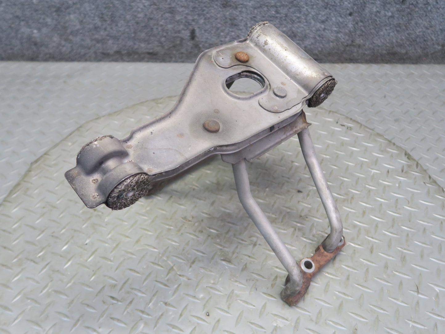 2002-2005 Porsche 911 Carrera 996 Left Side Muffler Support Bracket