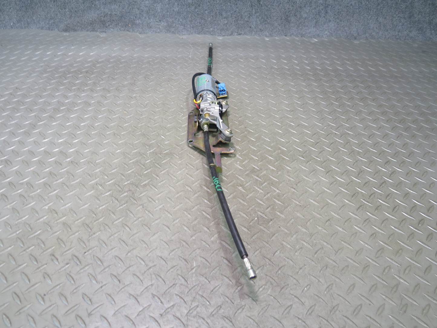01-06 BMW E46 330ci Convert TOP Roof Lock Latch Motor Cable Assembly 8370816 OEM