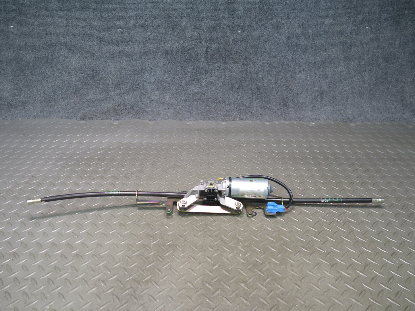 01-06 BMW E46 330ci Convert TOP Roof Lock Latch Motor Cable Assembly 8370816 OEM