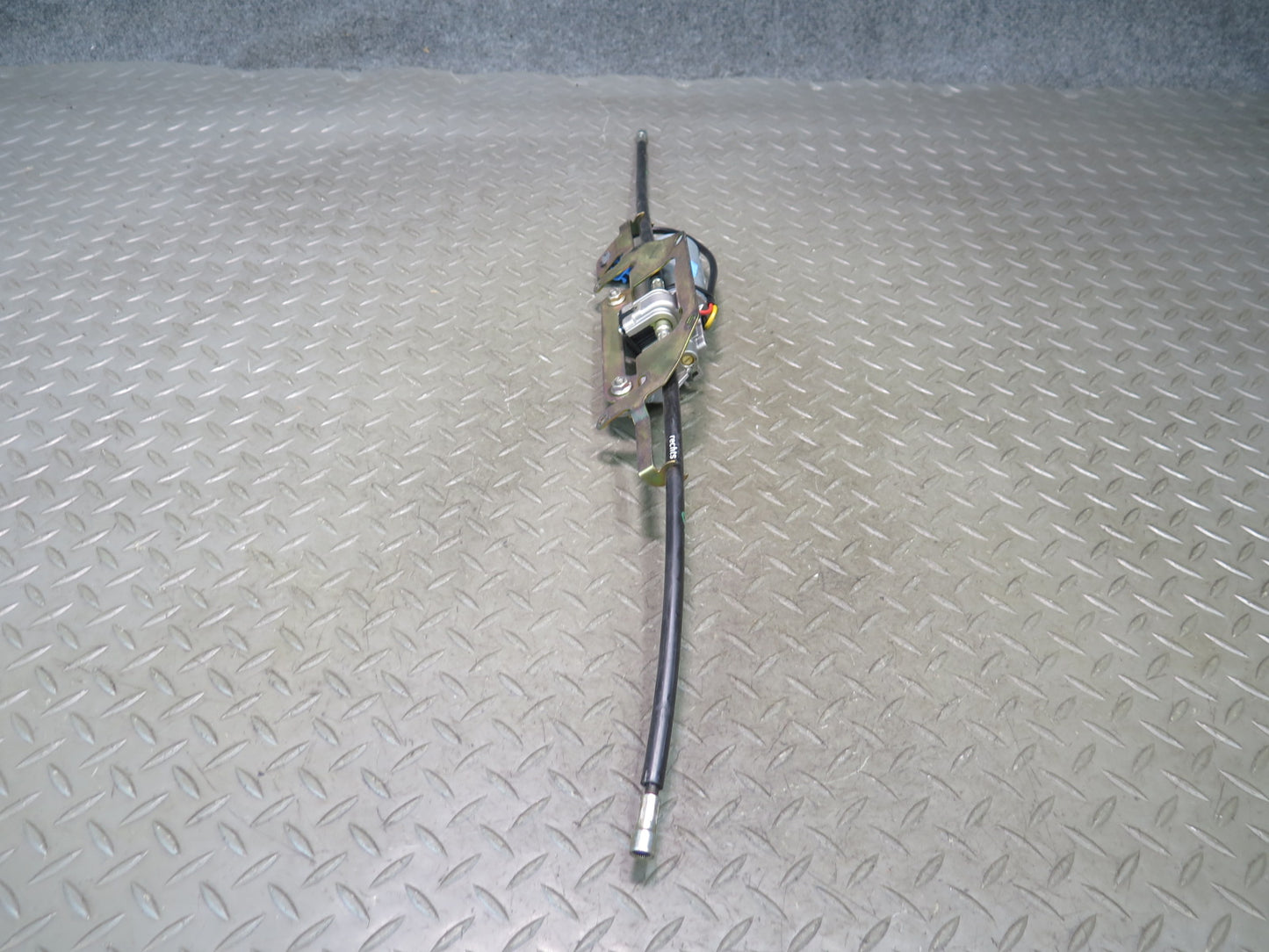01-06 BMW E46 330ci Convert TOP Roof Lock Latch Motor Cable Assembly 8370816 OEM