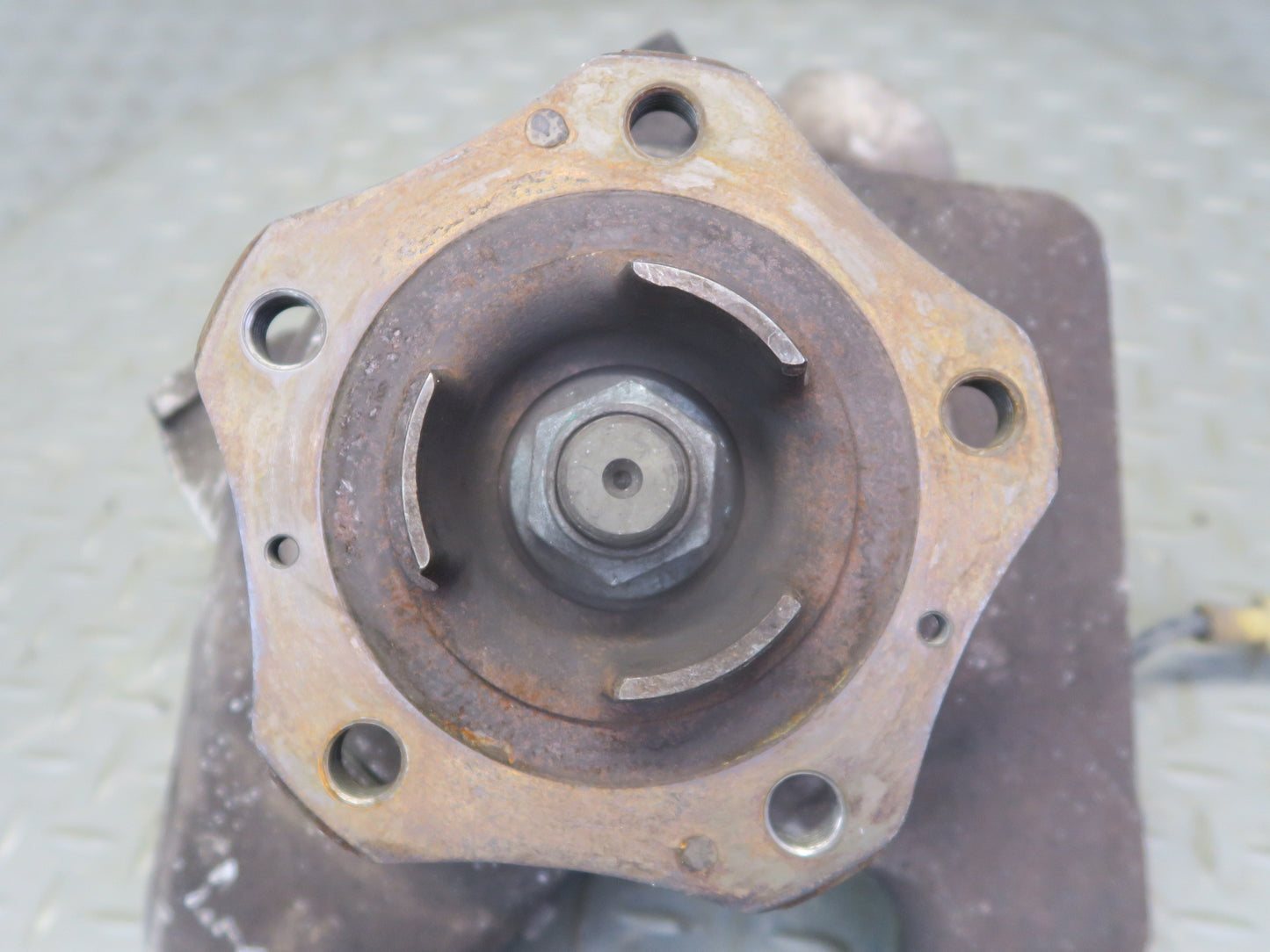 1999-2004 Porsche 911 996 Front Right Spindle Knuckle Wheel Hub 99634165811