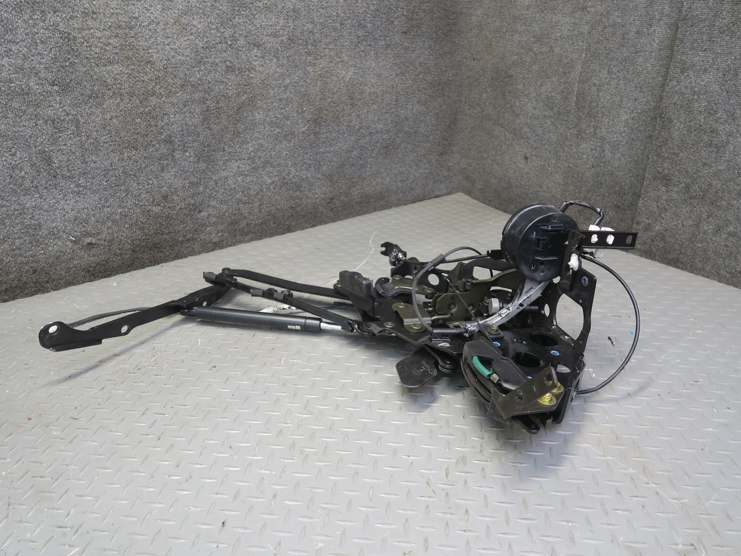 02-10 Lexus UZZ40L SC430 Set of 2 Rear Left & Right Trunk Hinge Black OEM