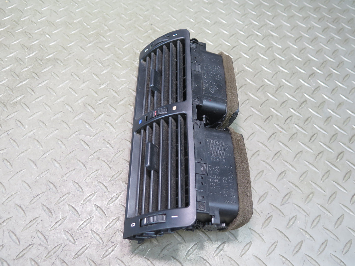01-06 BMW E46 330ci Set of 3 Dash Front Left Center Right Air Vent Grille OEM