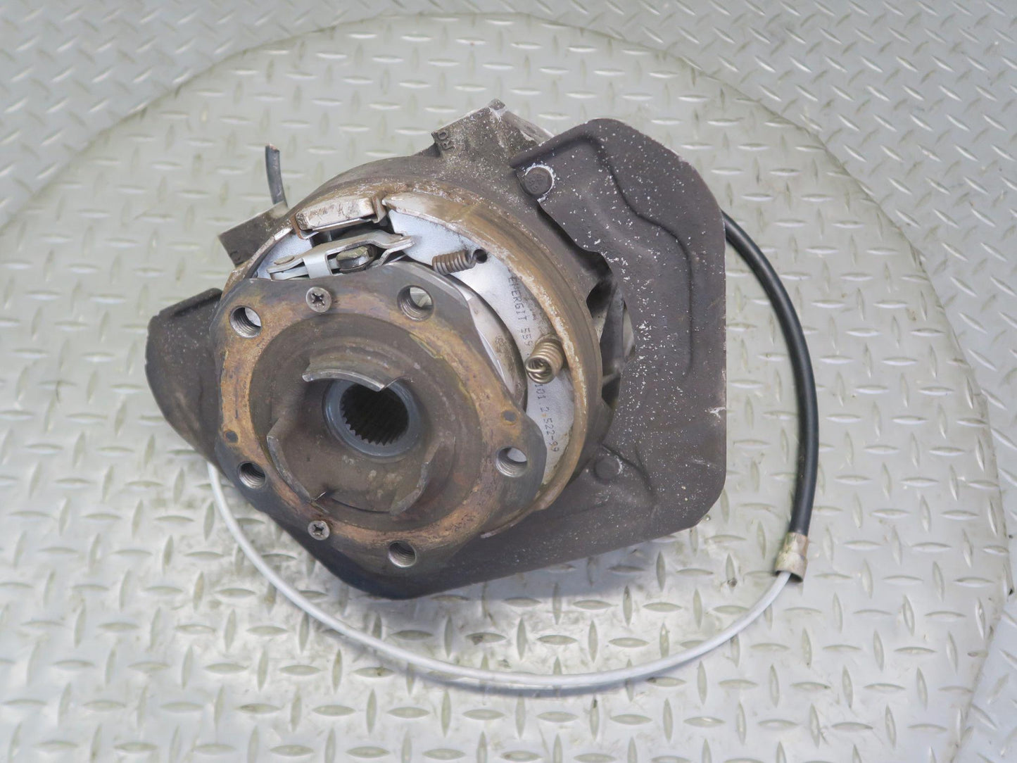 1999-2004 Porsche 911 996 Rear Right Spindle Knuckle Wheel Hub 9633111205