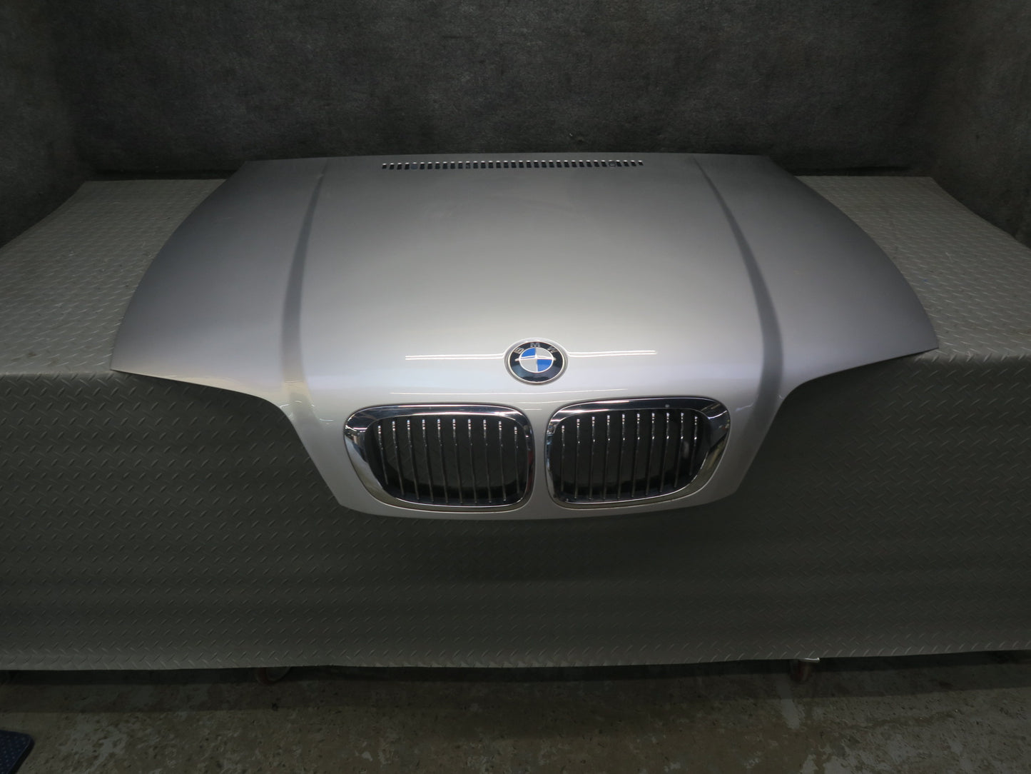 01-03 BMW E46 330ci Coupe Convertible Front Hood Bonnet Shell Panel Silver OEM