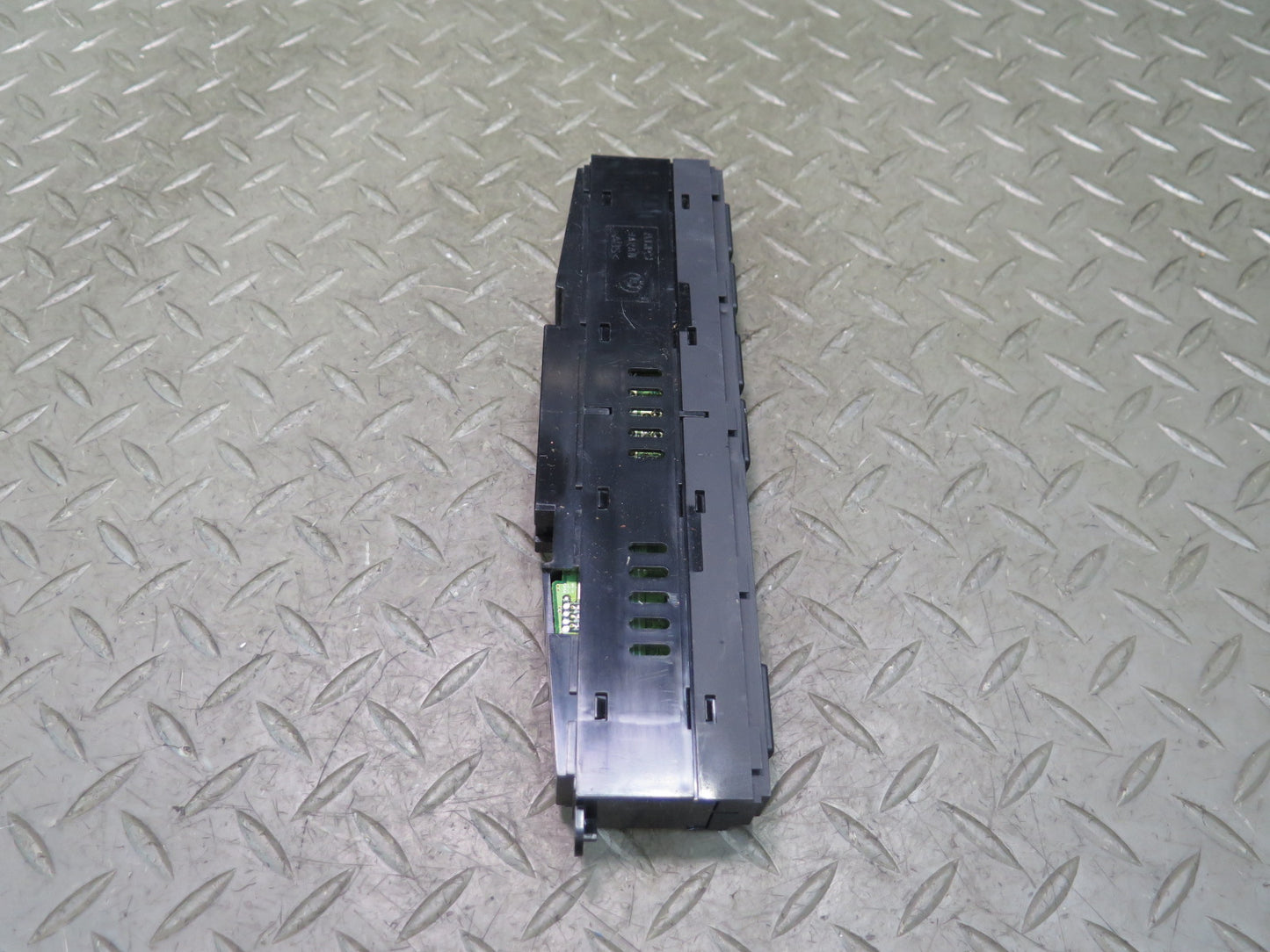 01-06 BMW E46 330Ci Convertible Roof Heated Seat DSC Switch Panel 6914709 OEM
