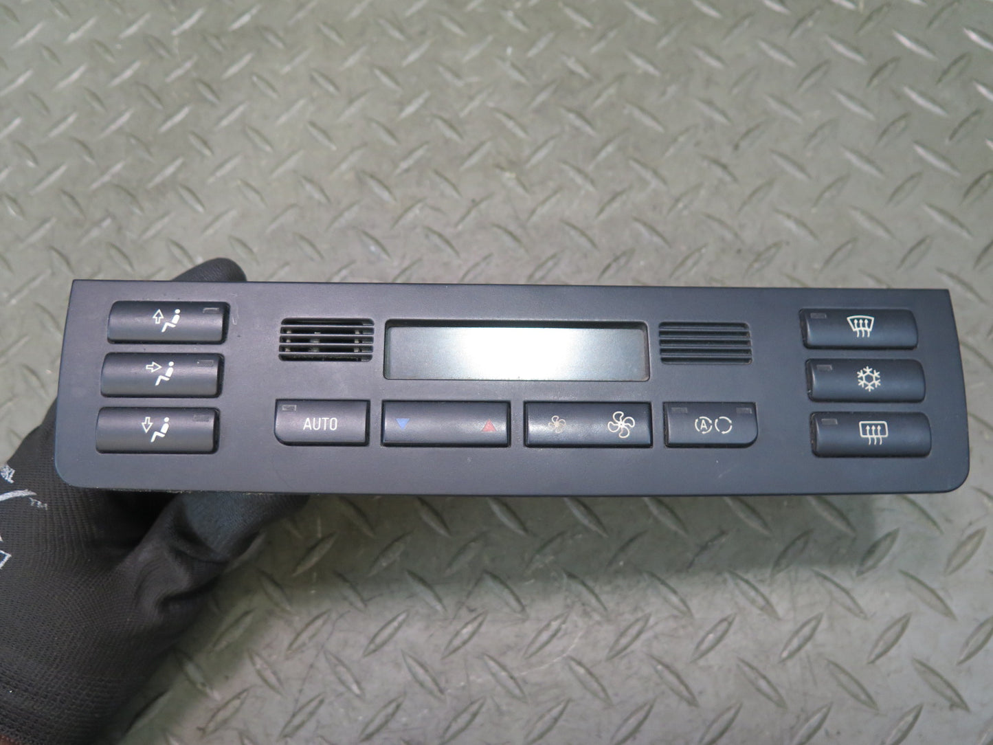 01-06 BMW E46 330ci A/C Heater Climate Control Switch Panel 6917004 OEM