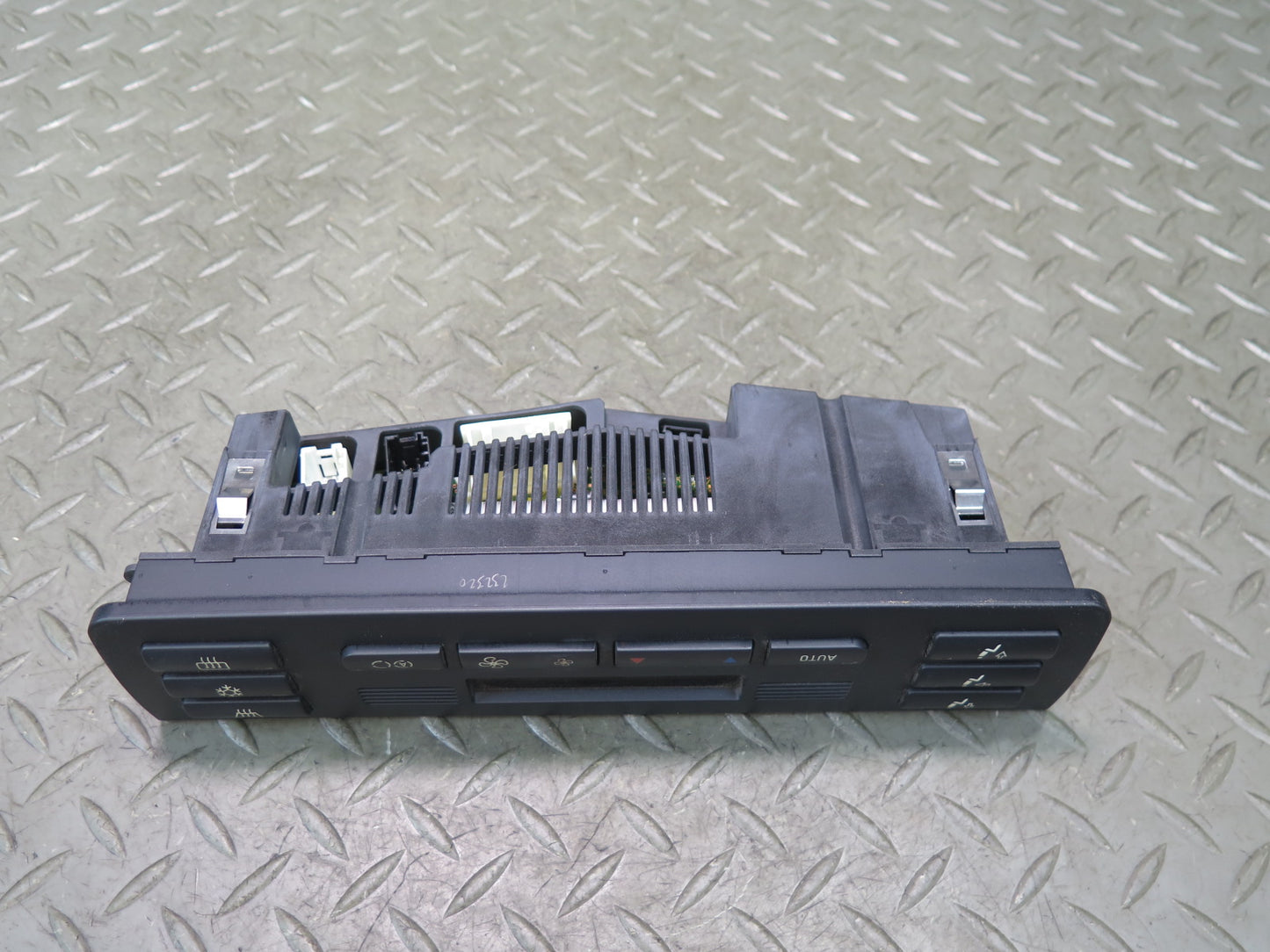 01-06 BMW E46 330ci A/C Heater Climate Control Switch Panel 6917004 OEM