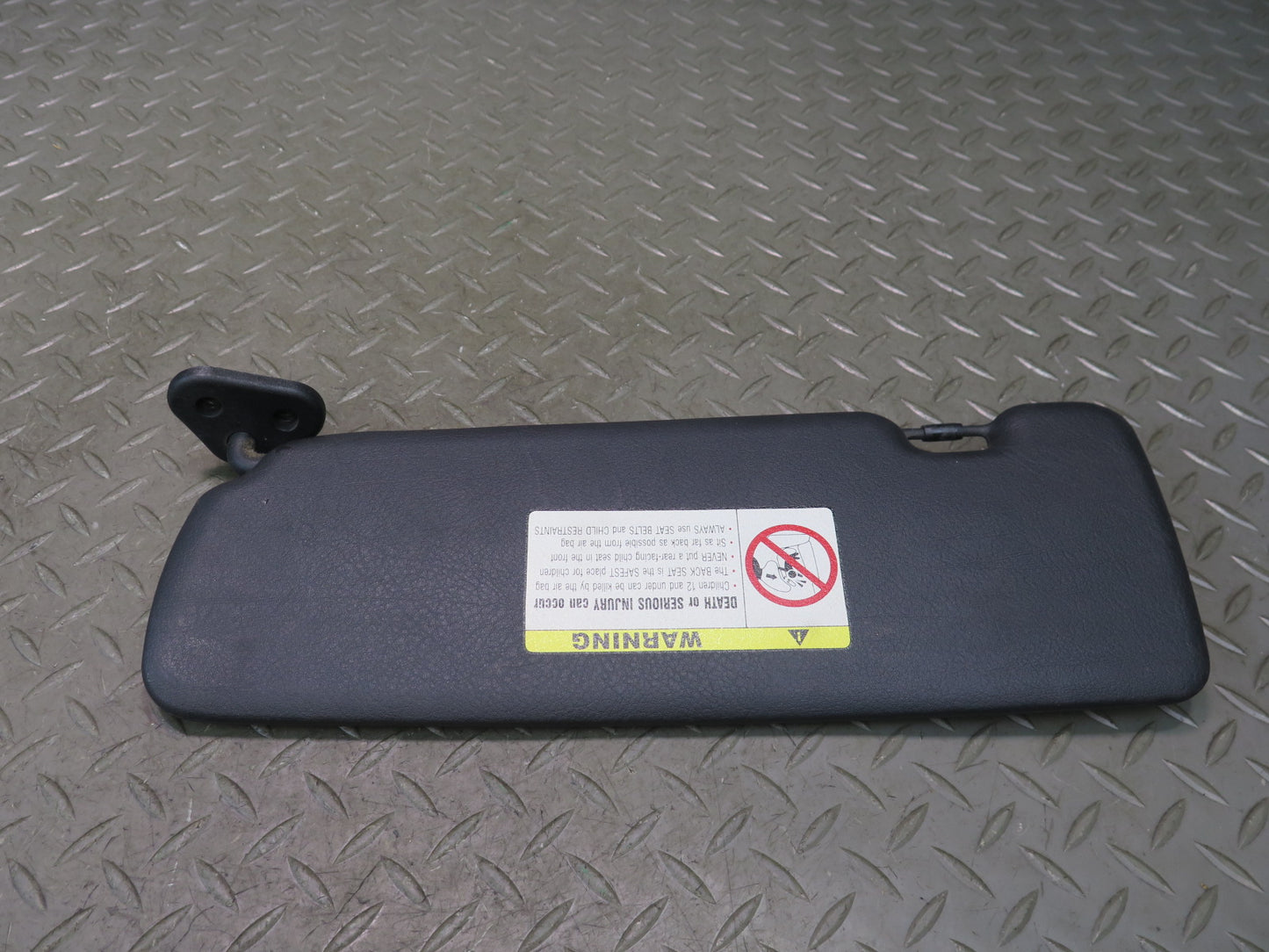 01-06 BMW E46 330ci Convertible Set of 2 Front Left & Right Sun Visor Black OEM