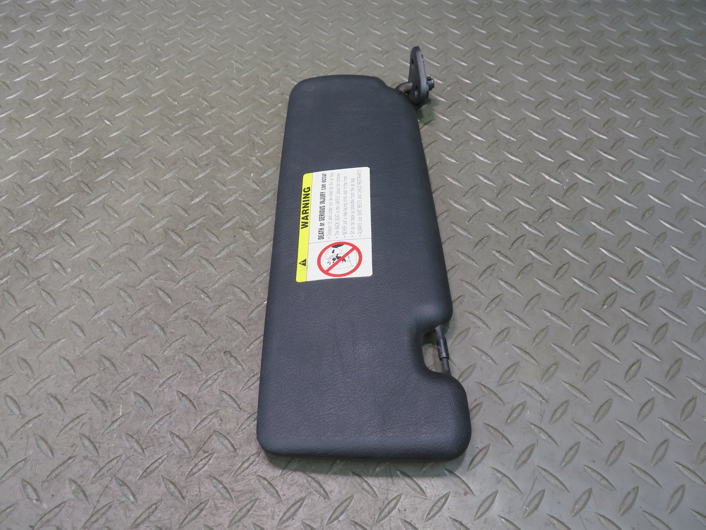 01-06 BMW E46 330ci Convertible Set of 2 Front Left & Right Sun Visor Black OEM